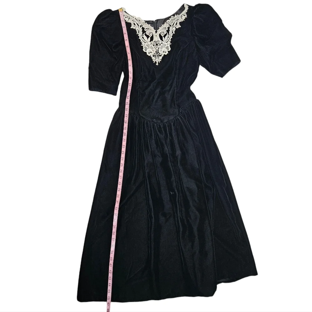 Vintage 80s Gunne Sax By Jessica McClinton Lace Collar Black Velvet Dress Sz 4 ? - Picture 13 of 16